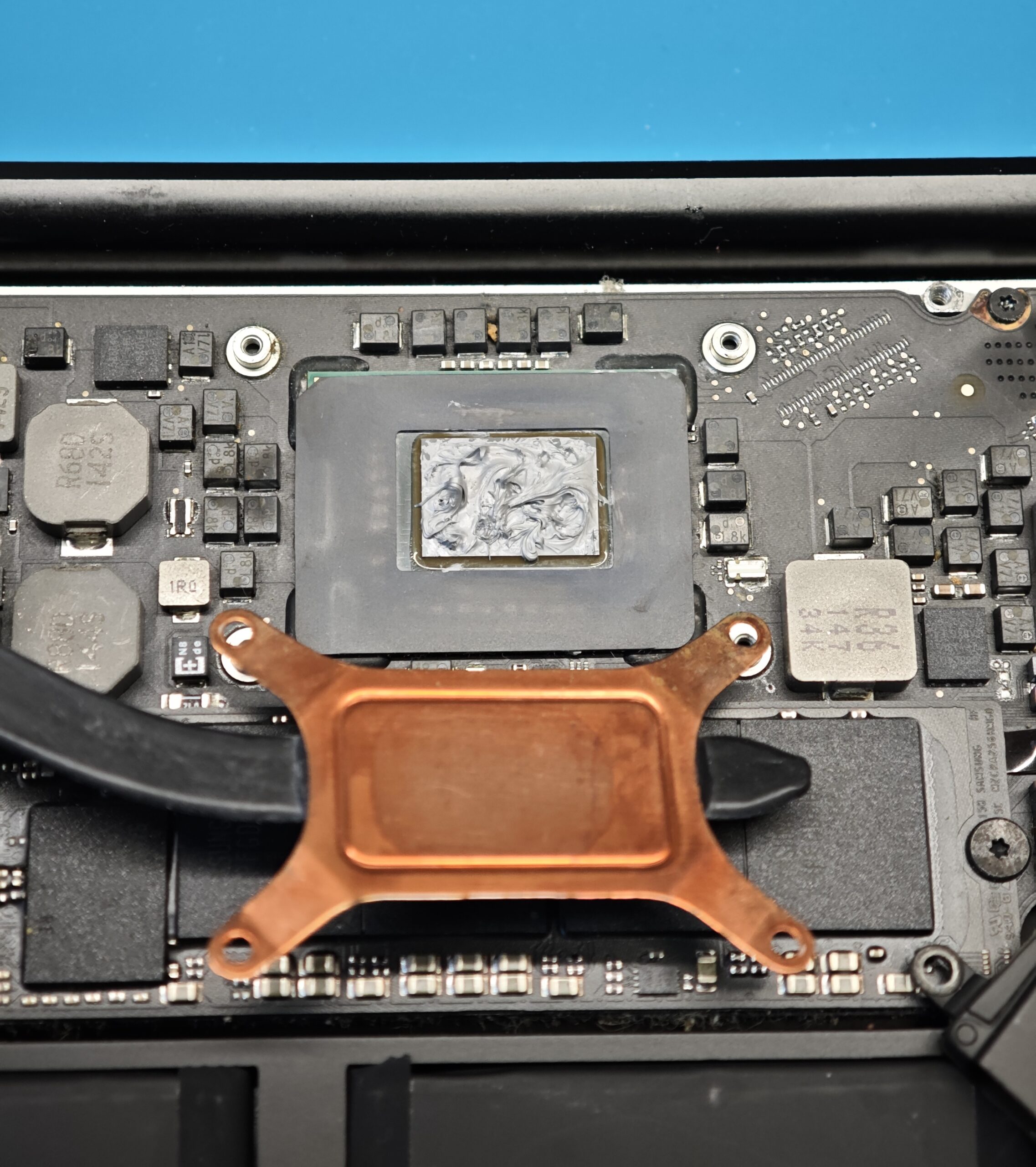 Sikorsky Lab | Чистка и замена термопасты на MacBook Air 13 A1466