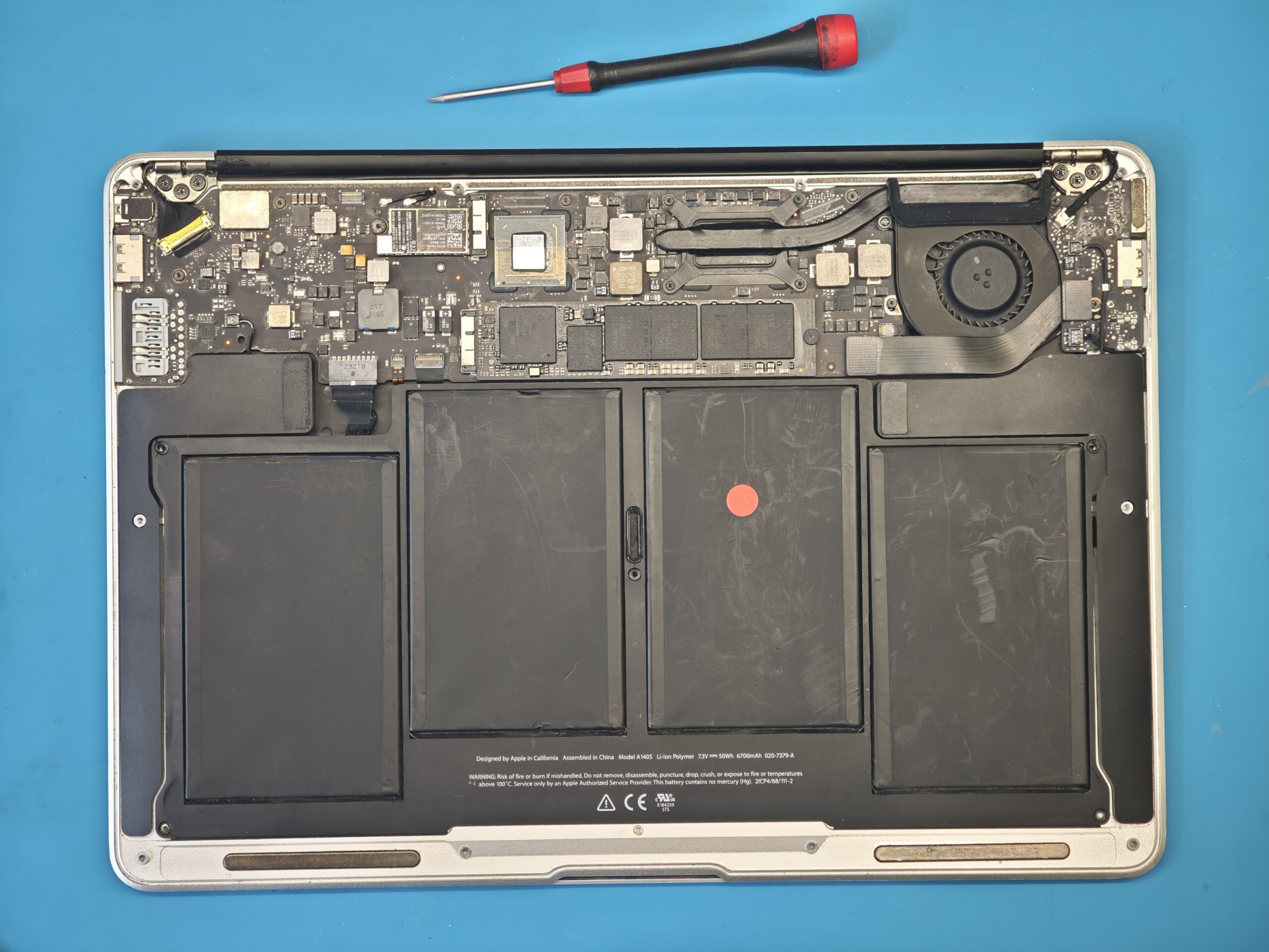 Sikorsky Lab | Замена аккумулятора на Apple MacBook Air 13 A1369 [2010–2011 года]