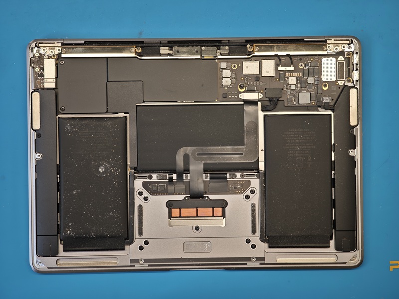 Sikorsky Lab | Замена аккумулятора на MacBook Air M1 A2337