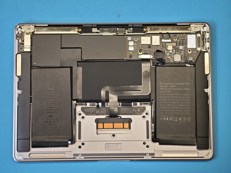 Замена аккумулятора на MacBook Air M1 A2337