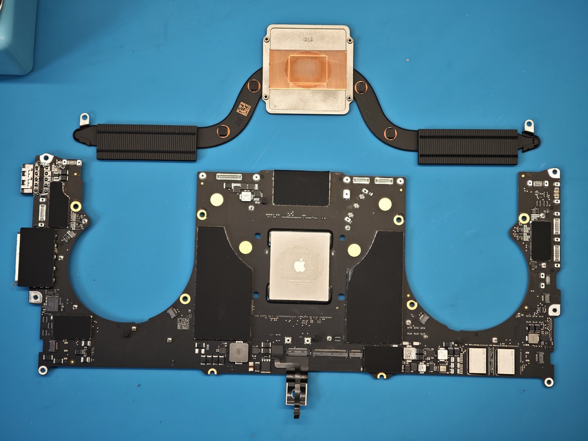 Sikorsky Lab | Чистка и замена термопасты на MacBook Pro 14 M3 Pro [A2992]