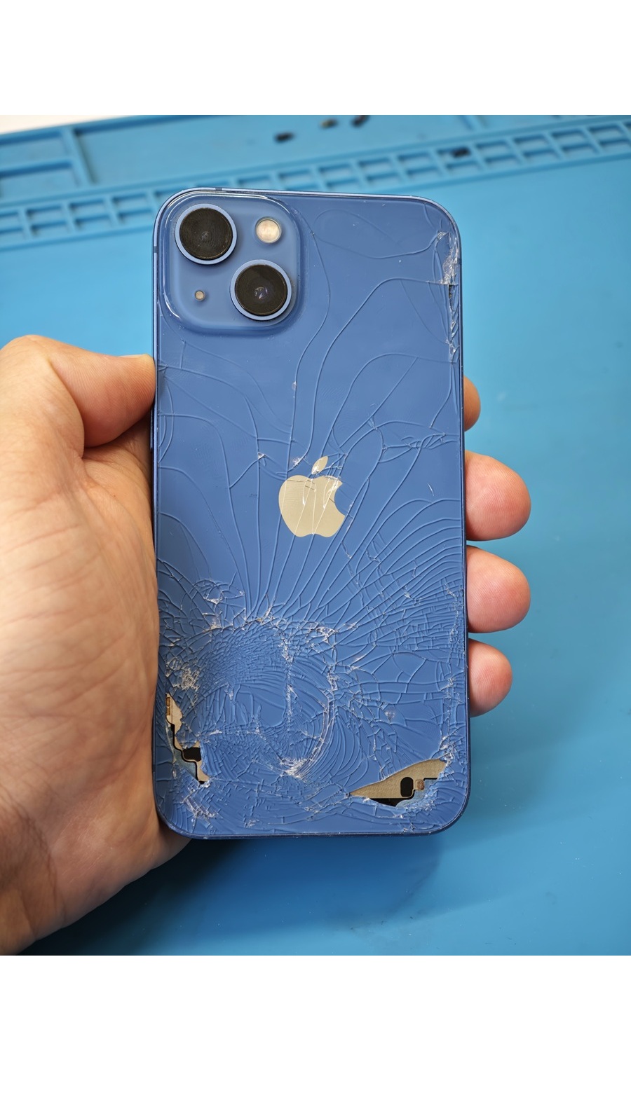 Sikorsky Lab | Замена корпуса iPhone 13